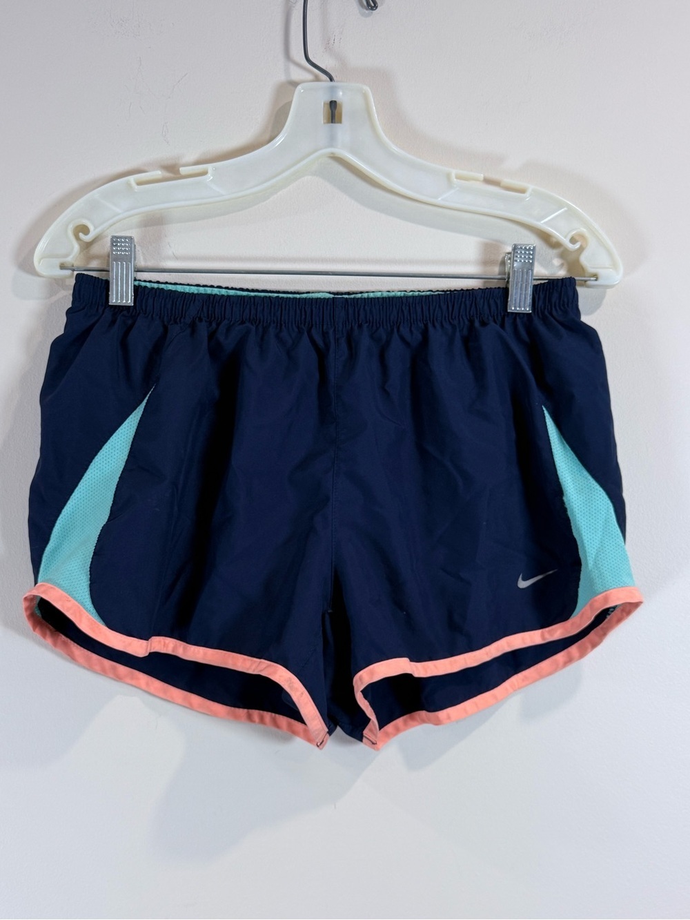 🔥Nike Women's Navy Running Shorts with Aqua Panels and Coral Trim Size M EC🔥